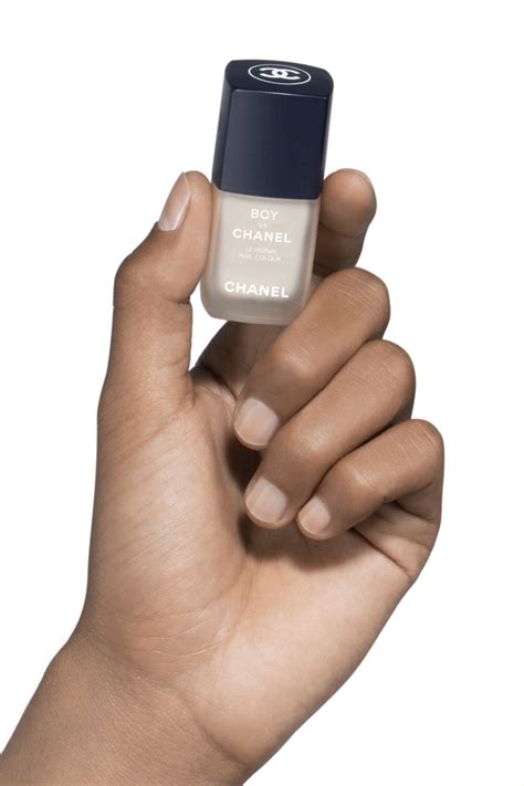 chanel nail polish 402.